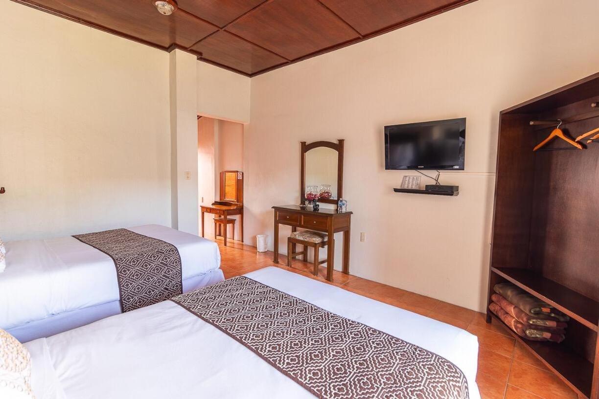 Hotel Dona Juana トラコタルパン エクステリア 写真
