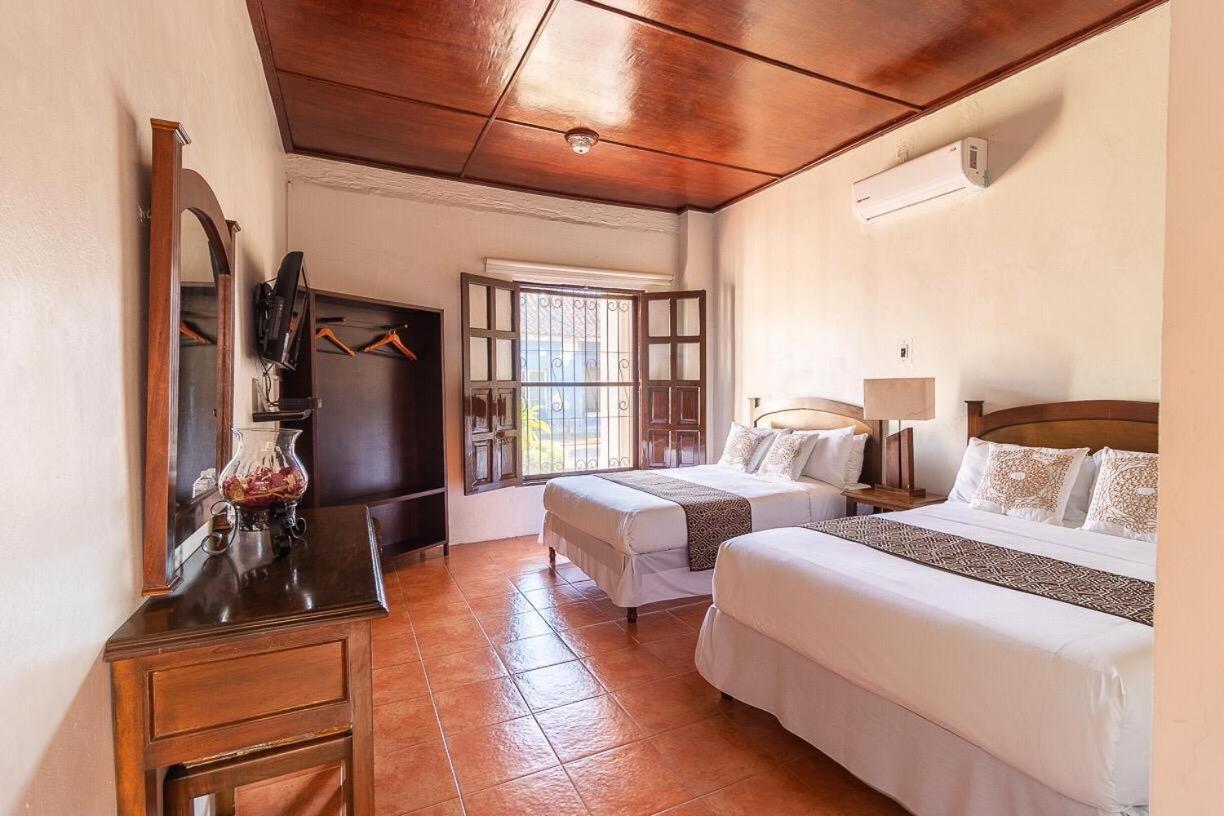 Hotel Dona Juana トラコタルパン エクステリア 写真